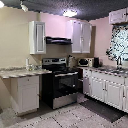 Comforting Getaway-Sleeps 6-Walk To Falls! Niagara Falls Exterior foto